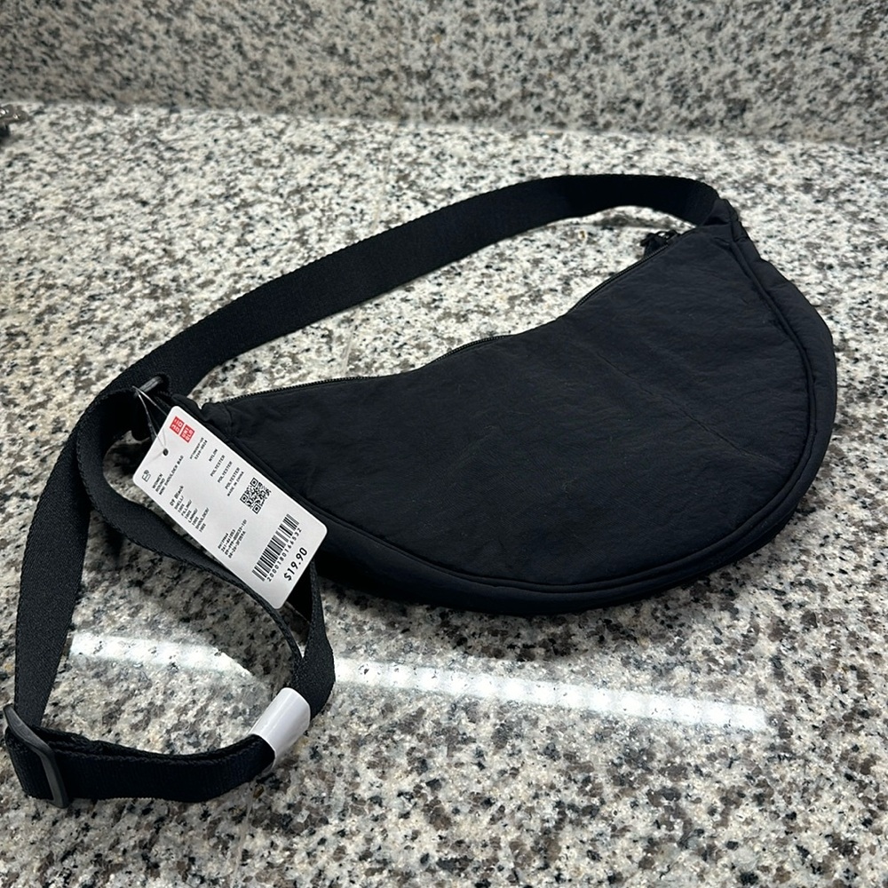NWT Uniqlo Round Mini Shoulder Bag